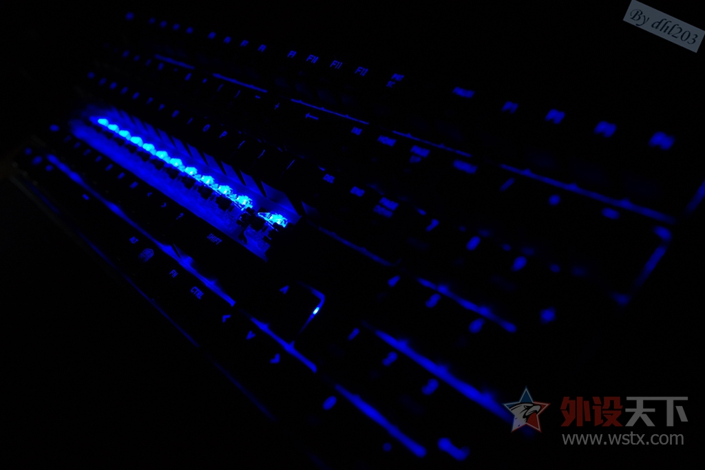 CHERRY�������ӣ�RGB���ܷ���--�������� Master Keys Pro L RGB ��е��������