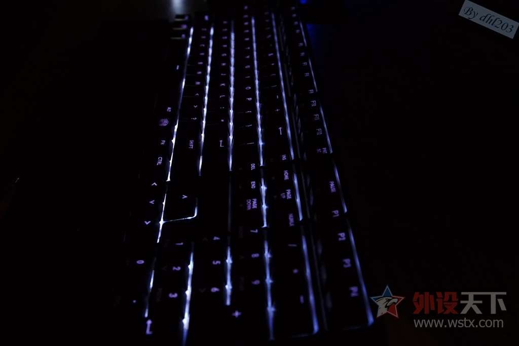 CHERRY�������ӣ�RGB���ܷ���--�������� Master Keys Pro L RGB ��е��������