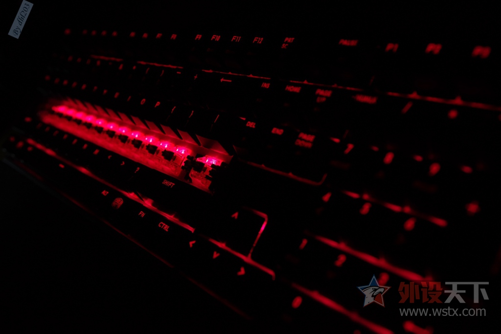 CHERRY�������ӣ�RGB���ܷ���--�������� Master Keys Pro L RGB ��е��������