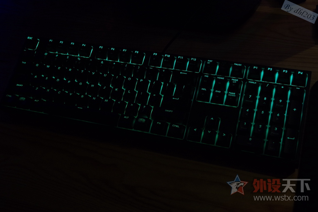CHERRY�������ӣ�RGB���ܷ���--�������� Master Keys Pro L RGB ��е��������