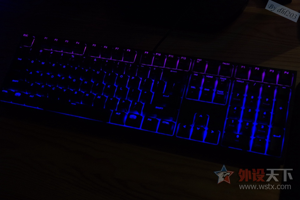 CHERRY�������ӣ�RGB���ܷ���--�������� Master Keys Pro L RGB ��е��������