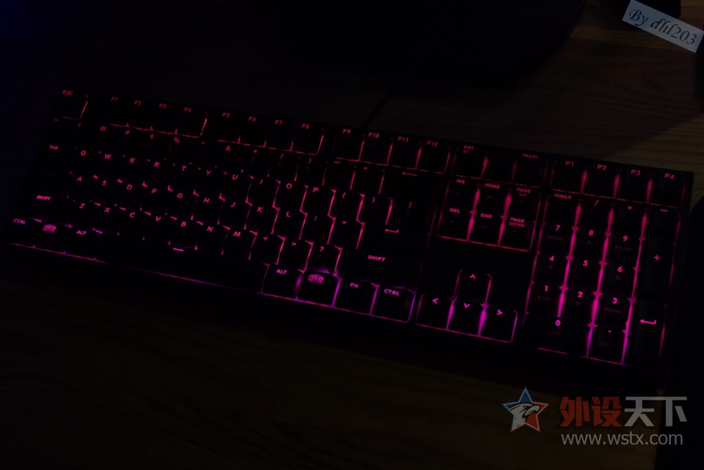 CHERRY�������ӣ�RGB���ܷ���--�������� Master Keys Pro L RGB ��е��������