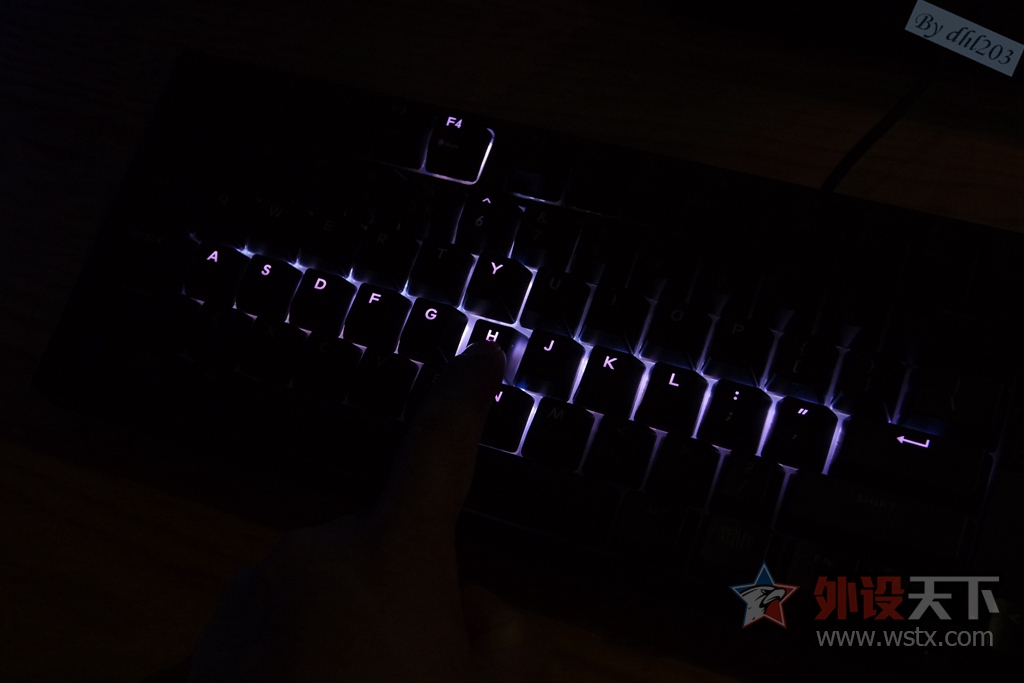 CHERRY�������ӣ�RGB���ܷ���--�������� Master Keys Pro L RGB ��е��������