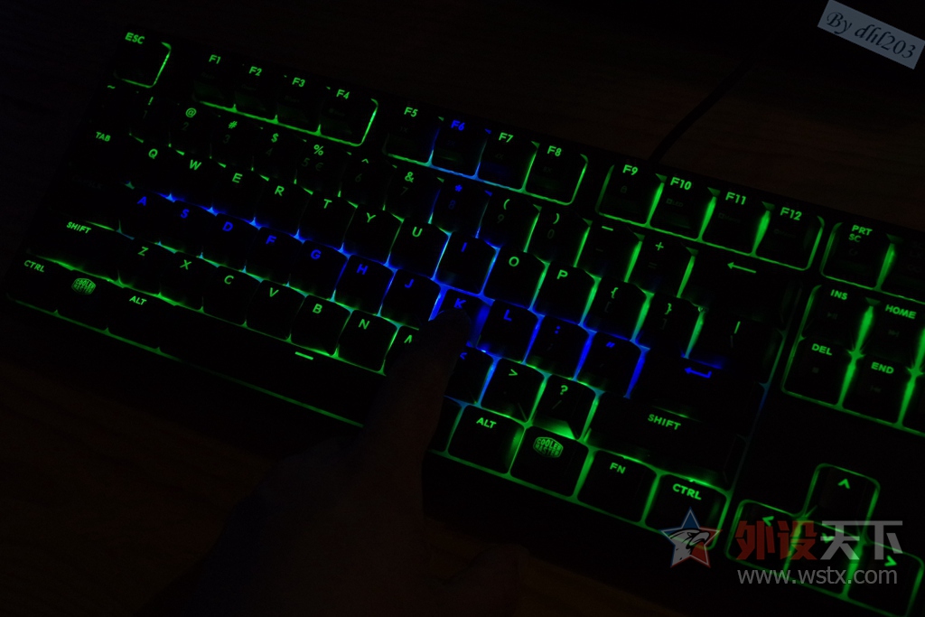 CHERRY�������ӣ�RGB���ܷ���--�������� Master Keys Pro L RGB ��е��������