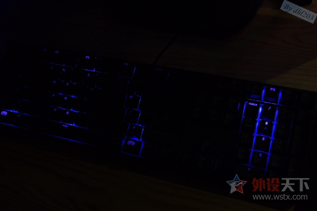 CHERRY�������ӣ�RGB���ܷ���--�������� Master Keys Pro L RGB ��е��������