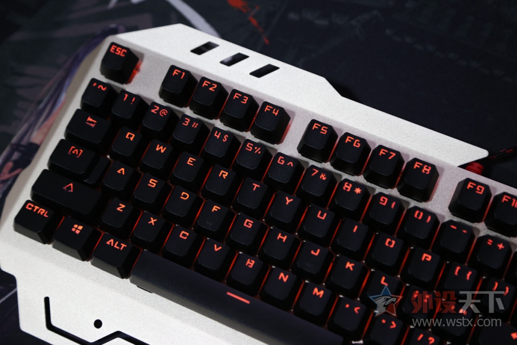 ȫ�����񳱣��������Ѫ��B860��е��������