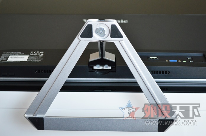 ���ɿ�Ƭ��ʾ��VX2276��������