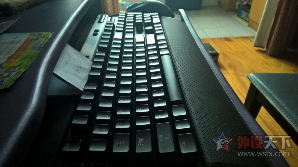 ���人�� ������K70 RGB����  800Ԫ