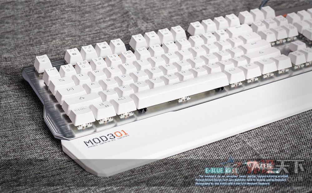 E-3LUE K751����е����