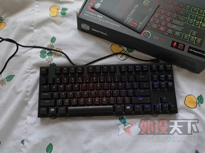 ��������������MasterKeys Pro S RGB87��е����
