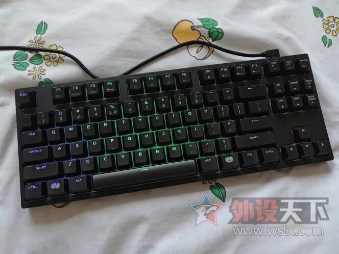 ��������������MasterKeys Pro S RGB87��е����