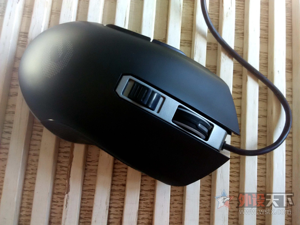 �⻭����Ĳ�һ���ˡ������������EM905��Ϸ������