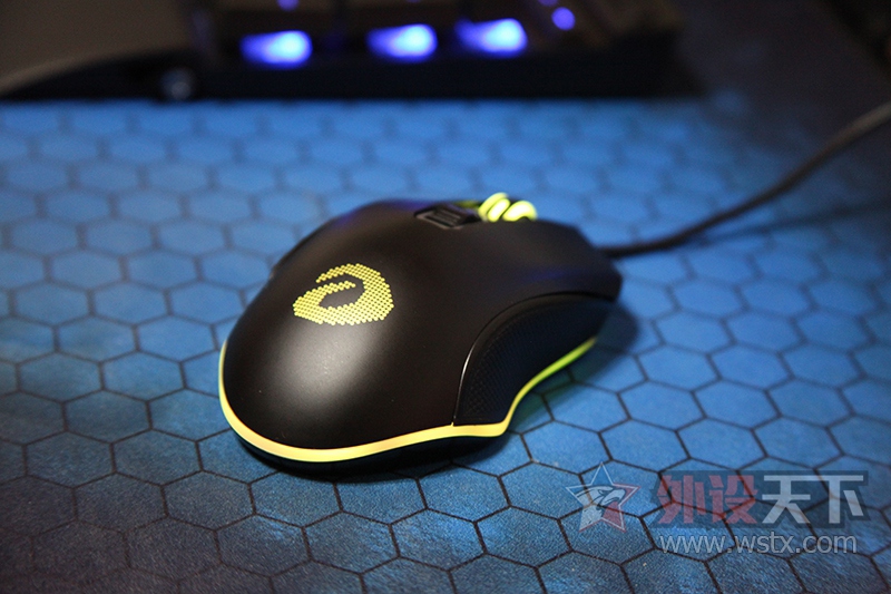 ����֮������ϵ�е��嵯���ƽ�����⻷���� �����EM905��������