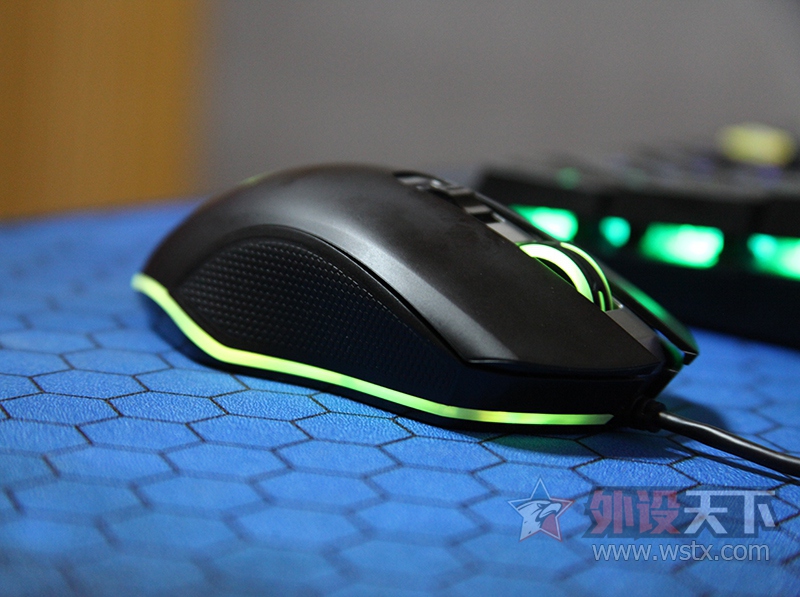 ����֮������ϵ�е��嵯���ƽ�����⻷���� �����EM905��������