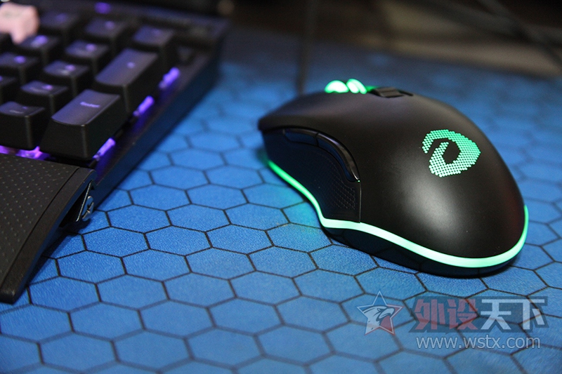 ����֮������ϵ�е��嵯���ƽ�����⻷���� �����EM905��������