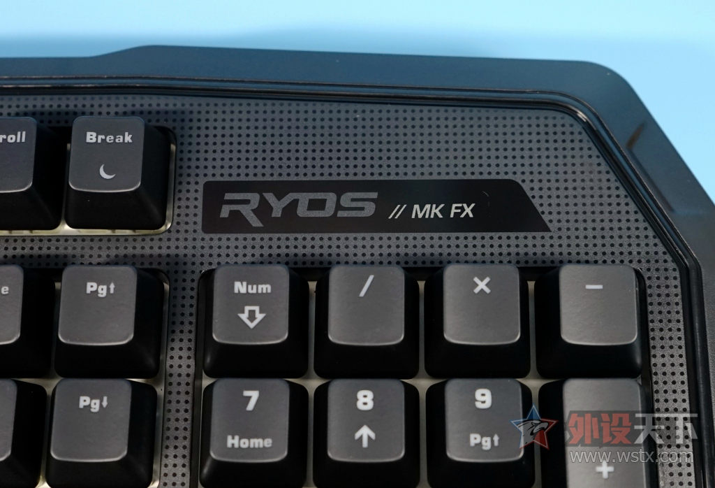 Ryos MK FX��е��CHERRY RGB������̿���С��