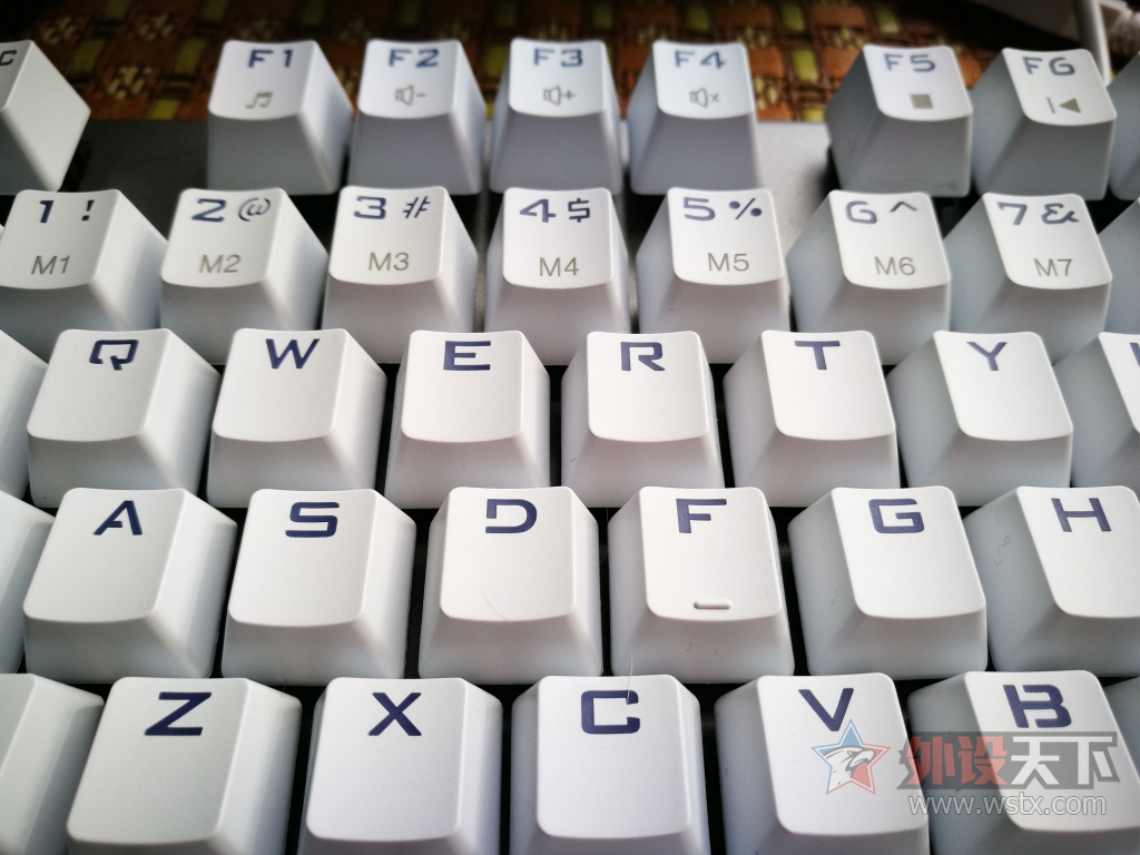 ���ֻ���ǹ�֣���������D10��Ӣ���е����