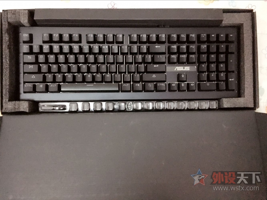 ���ӱ��� ��˶GK1100 rgb������� 650����