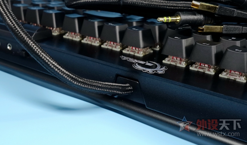 ������ֻ�з��Ҫ�ڼ��Լ�ˣ�֥��KM780 RGB Cherry MX���Ὺ��С��