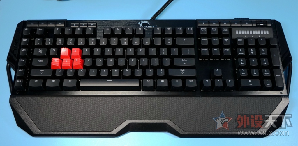 ������ֻ�з��Ҫ�ڼ��Լ�ˣ�֥��KM780 RGB Cherry MX���Ὺ��С��
