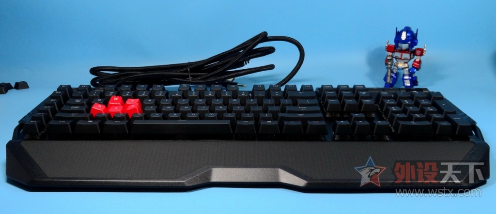 ������ֻ�з��Ҫ�ڼ��Լ�ˣ�֥��KM780 RGB Cherry MX���Ὺ��С��