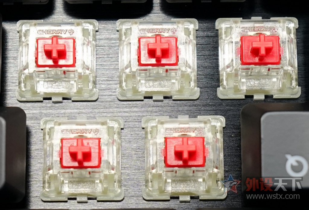 ������ֻ�з��Ҫ�ڼ��Լ�ˣ�֥��KM780 RGB Cherry MX���Ὺ��С��