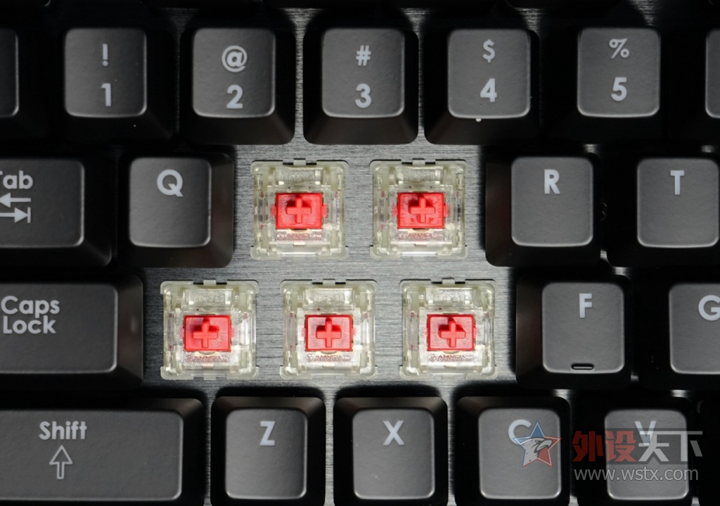 ������ֻ�з��Ҫ�ڼ��Լ�ˣ�֥��KM780 RGB Cherry MX���Ὺ��С��
