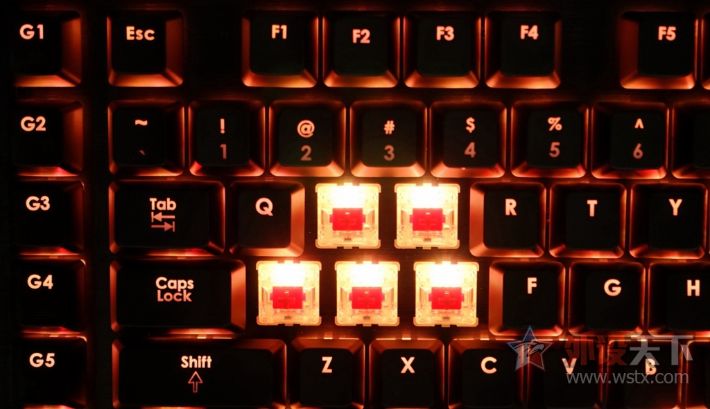 ������ֻ�з��Ҫ�ڼ��Լ�ˣ�֥��KM780 RGB Cherry MX���Ὺ��С��