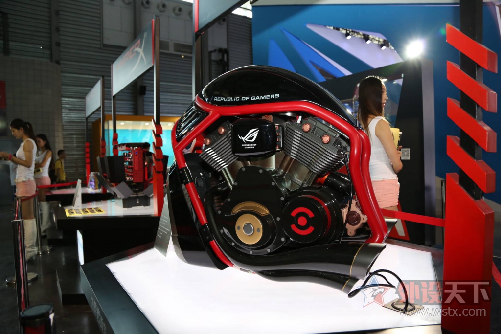 �в���������Ů��HyperX�߶˲�Ʒ����2016ChinaJoy