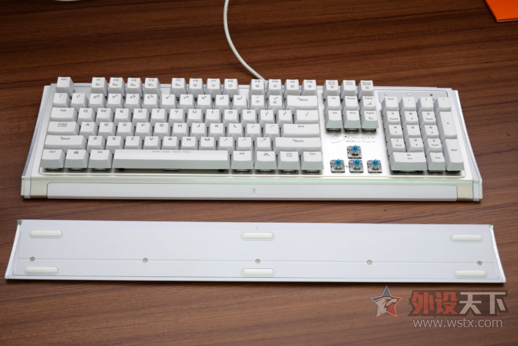 š S600