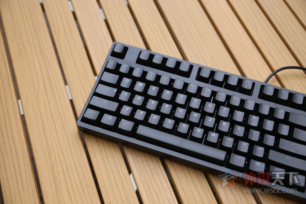 ����qu�ܵ�Likeyboard Li-104 RGB�� ����