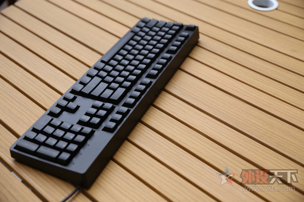 ����qu�ܵ�Likeyboard Li-104 RGB�� ����