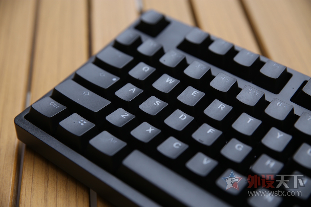 ����qu�ܵ�Likeyboard Li-104 RGB�� ����