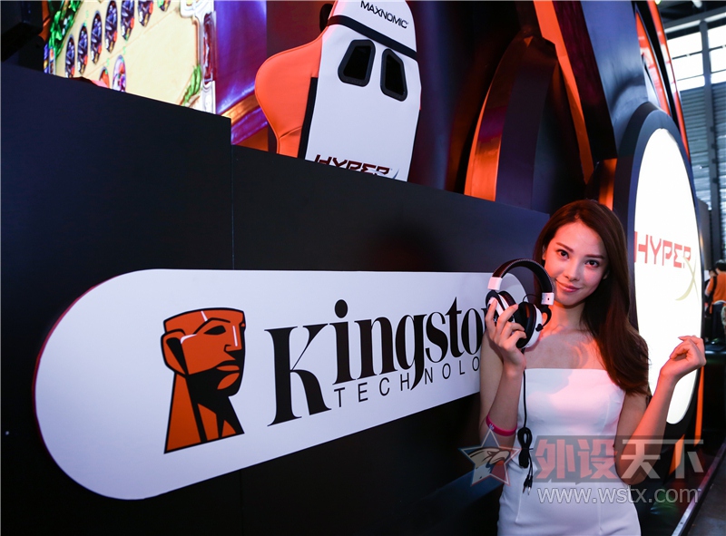 �в���������Ů��HyperX�߶˲�Ʒ����2015ChinaJoy