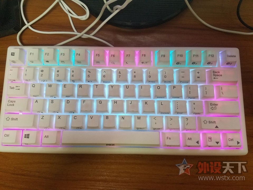 ������������˫ģPlum nano75s RGB�����ݼ��̣��߹�·��ǧ�������˰���