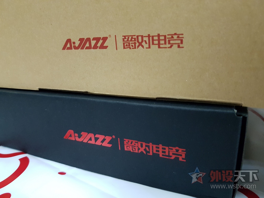 ���������Ĺ⣡�ھ�AK60��͸�⻷RGB���������Ͻ��е���̿�������