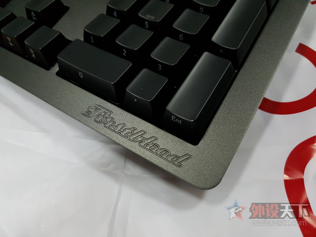 ���������Ĺ⣡�ھ�AK60��͸�⻷RGB���������Ͻ��е���̿�������