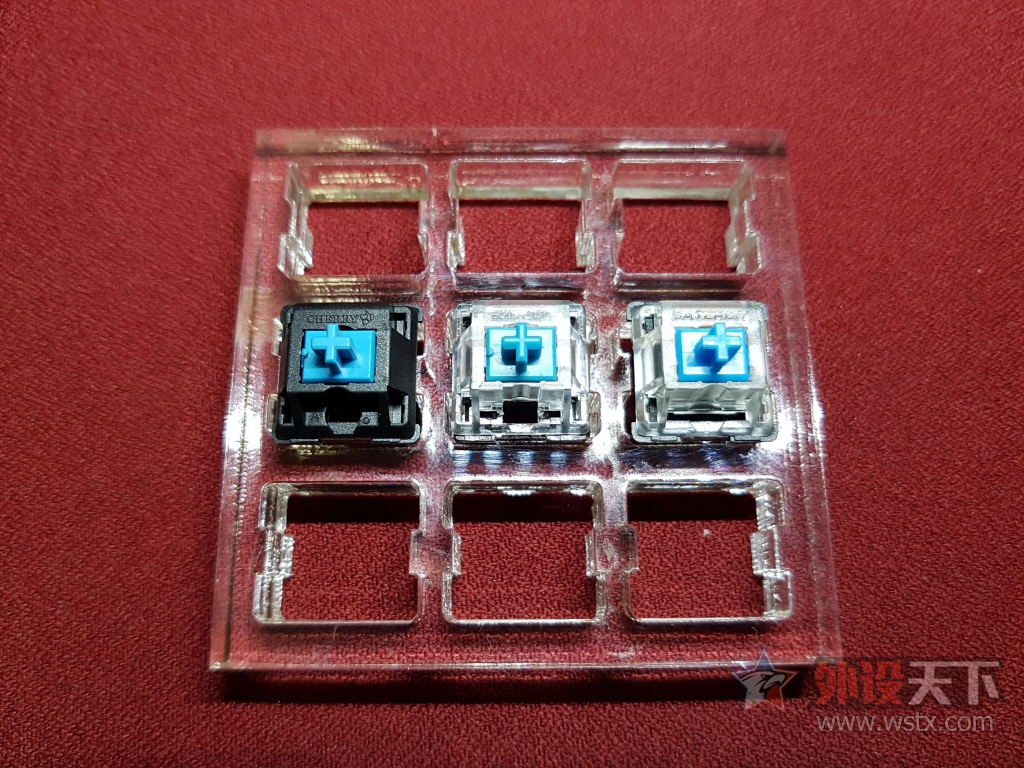 ���������Ĺ⣡�ھ�AK60��͸�⻷RGB���������Ͻ��е���̿�������