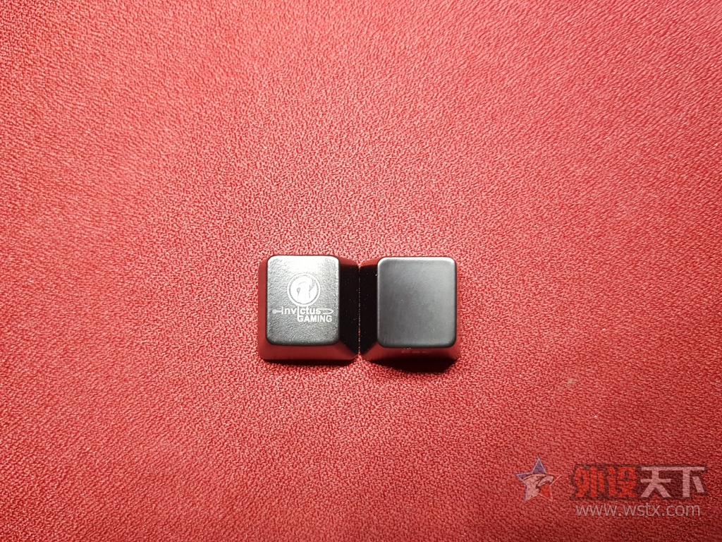 ���������Ĺ⣡�ھ�AK60��͸�⻷RGB���������Ͻ��е���̿�������