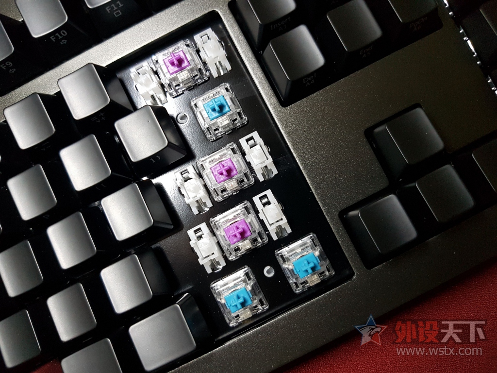 ���������Ĺ⣡�ھ�AK60��͸�⻷RGB���������Ͻ��е���̿�������