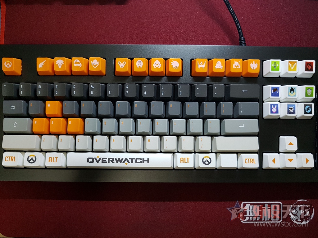 ���������Ĺ⣡�ھ�AK60��͸�⻷RGB���������Ͻ��е���̿�������