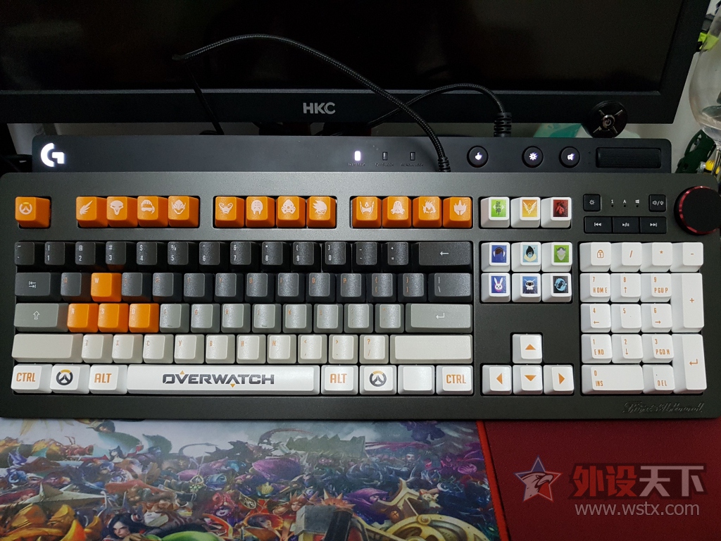 ���������Ĺ⣡�ھ�AK60��͸�⻷RGB���������Ͻ��е���̿�������