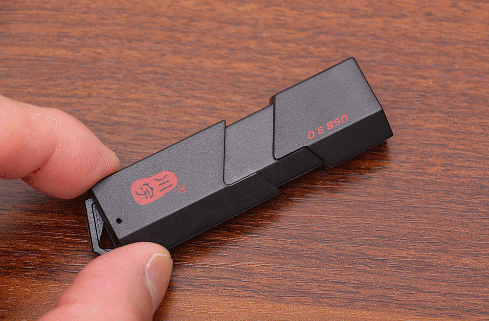 ������ð����������� USB 3.0 SD �������Աȼ��
