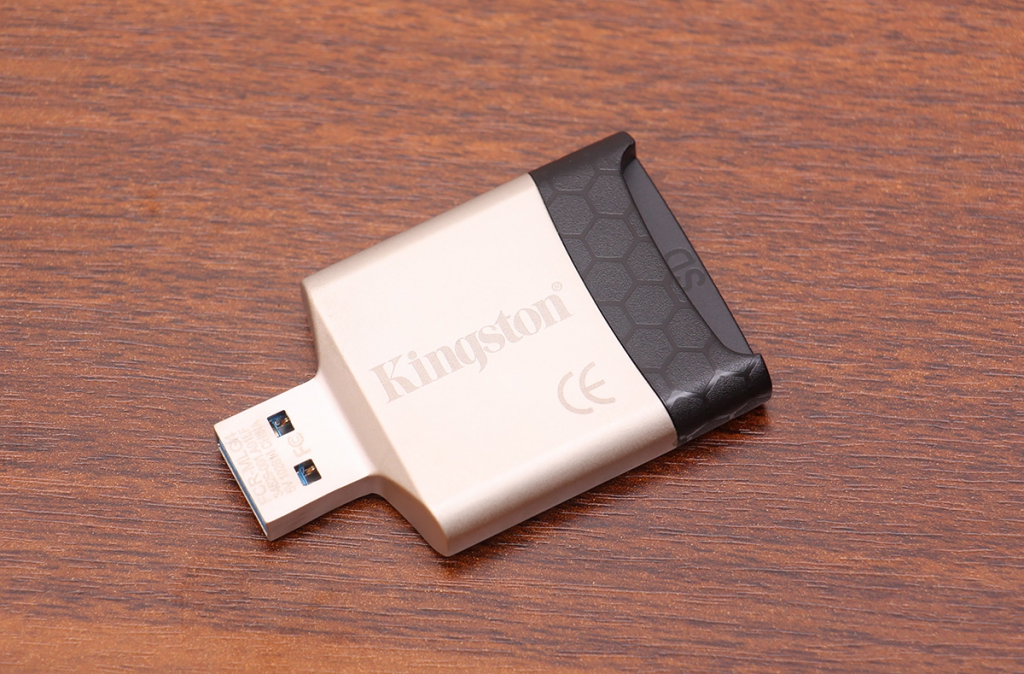������ð����������� USB 3.0 SD �������Աȼ��