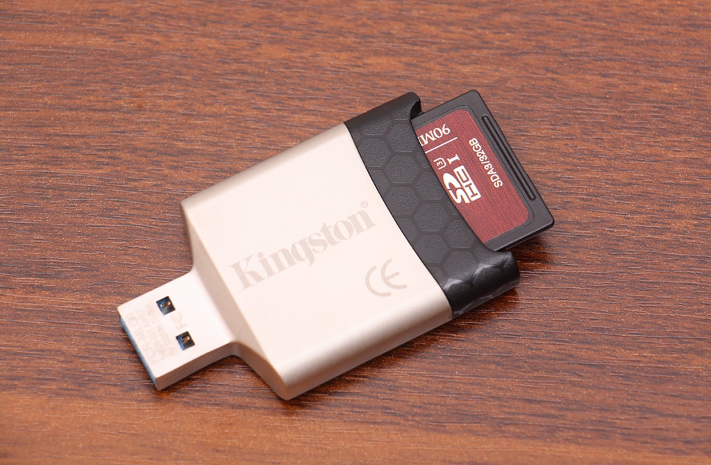 ������ð����������� USB 3.0 SD �������Աȼ��