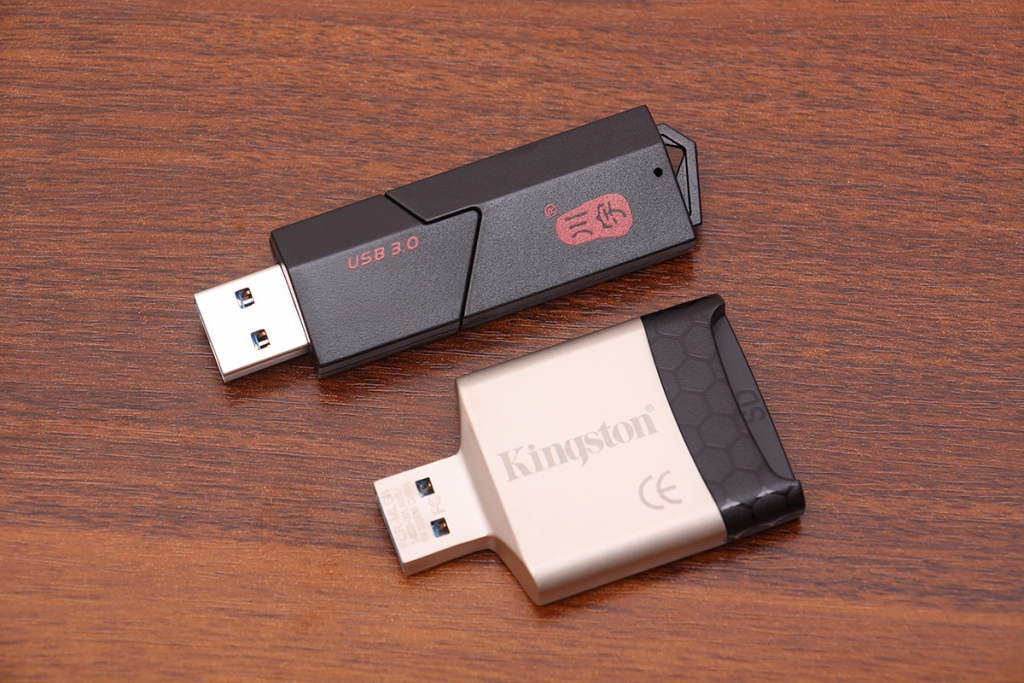 ������ð����������� USB 3.0 SD �������Աȼ��