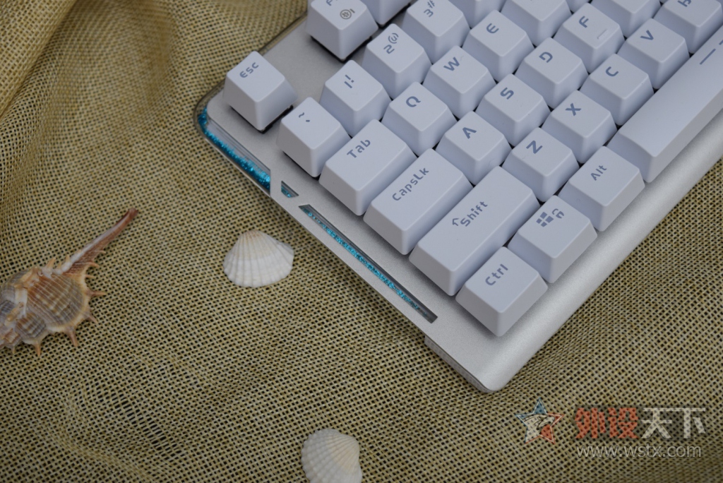 еˮ   ˮҫ EK815е