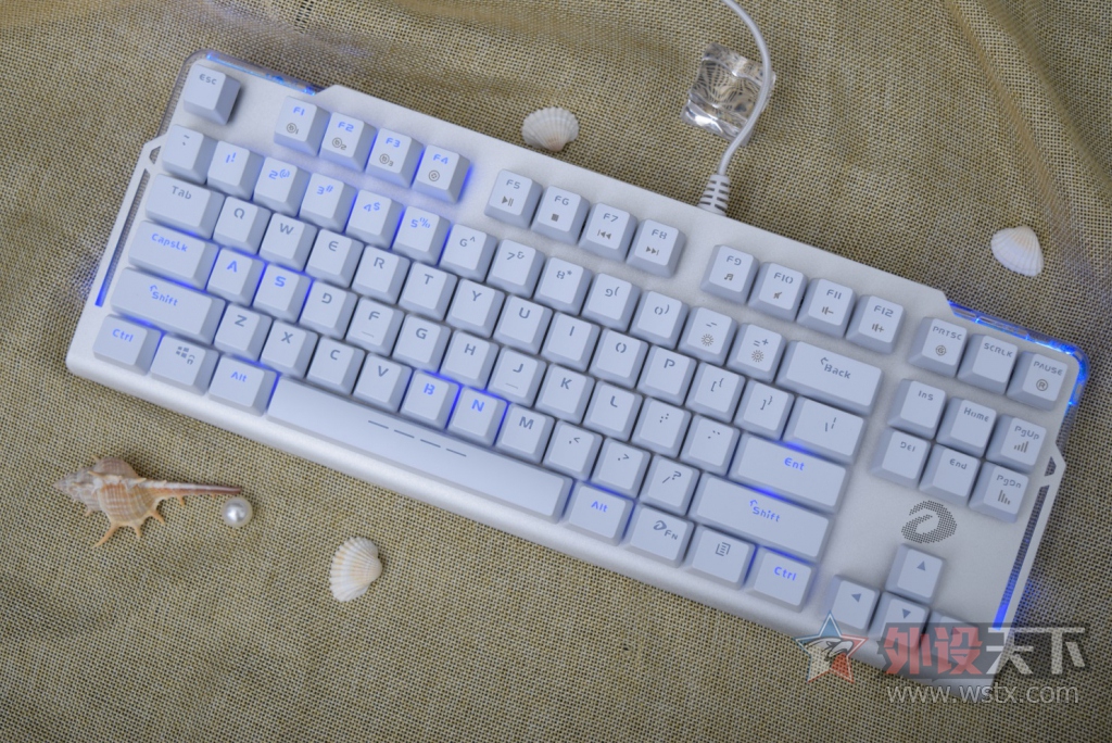 еˮ   ˮҫ EK815е