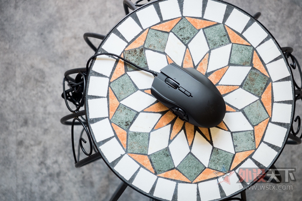 �����ӡ�Razer Naga Hex V2���⣺�������ں�