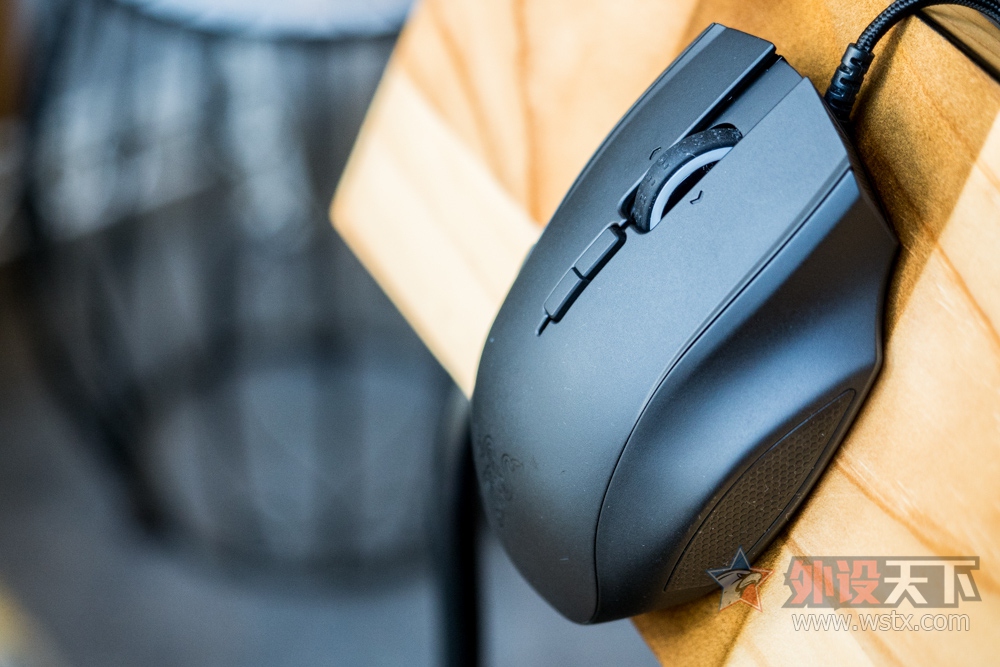 �����ӡ�Razer Naga Hex V2���⣺�������ں�